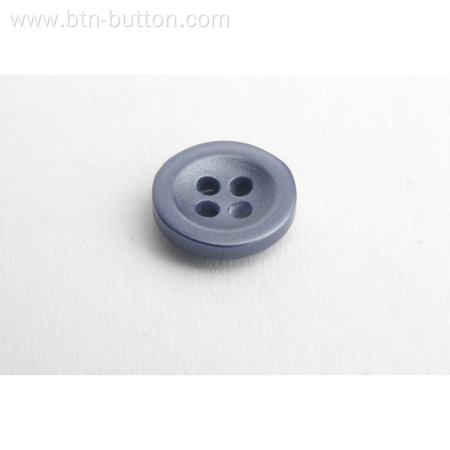 Flat side magnetic buttons for shirts